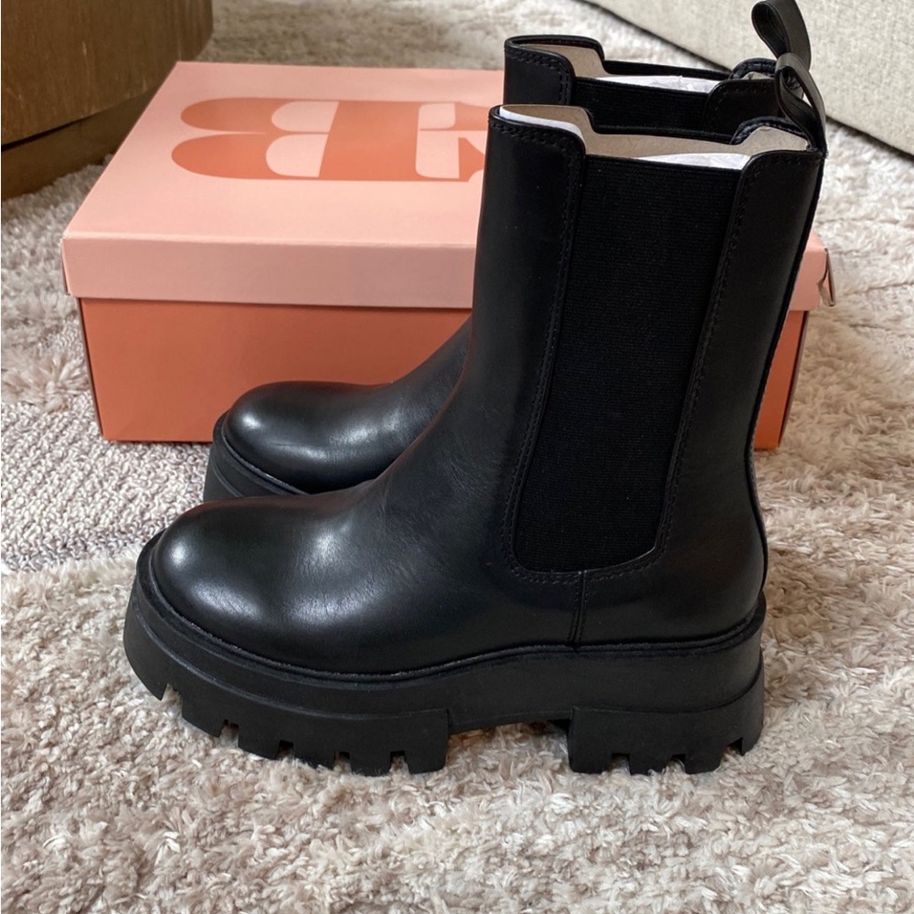 Chunky Plateform Boots size 7 - Picture 1 of 5